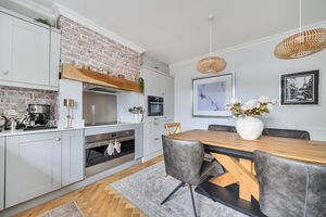 Photo 10- click for photo gallery